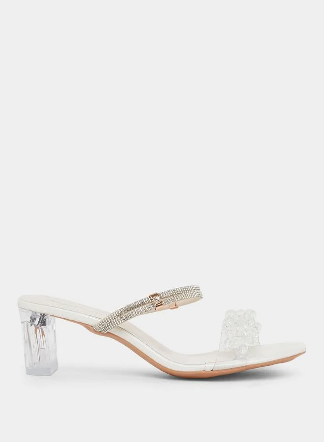 تايك تو صندل بكعب سميك ومزين بالكريستال